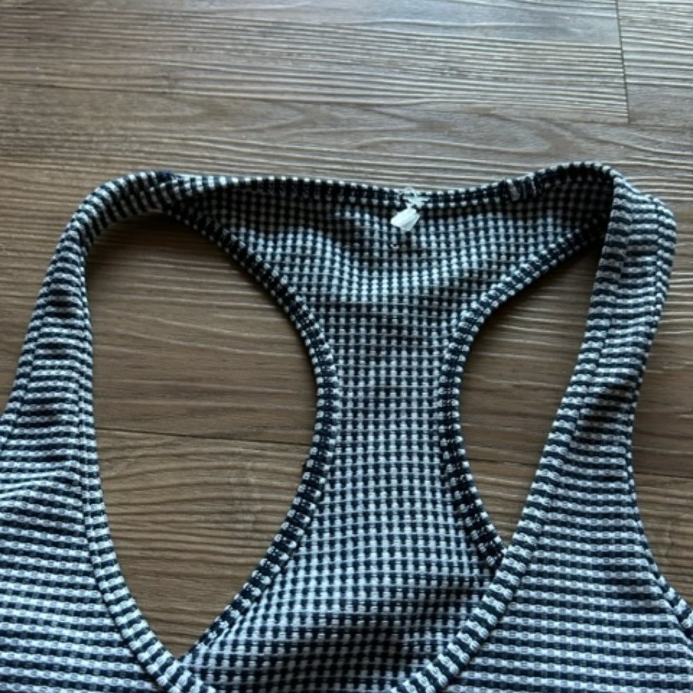 Lululemon gingham tank - Picture 3 of 4
